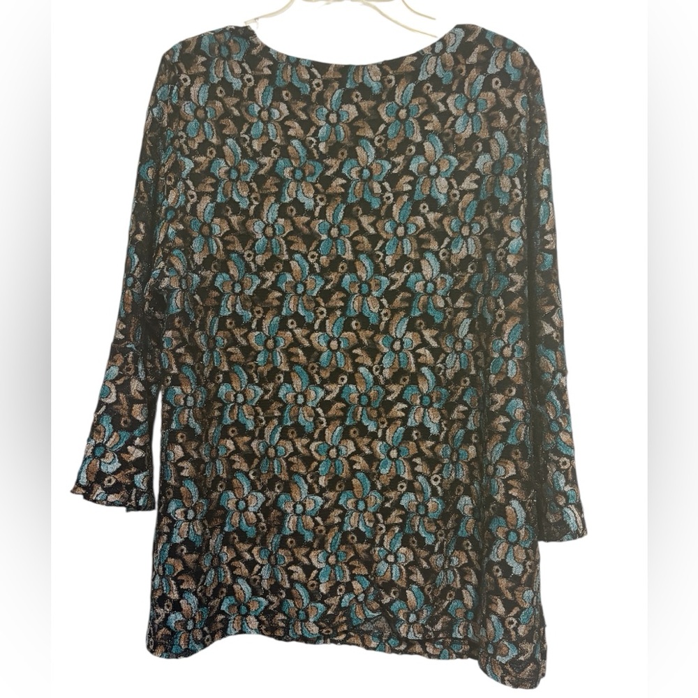 Floral Patterned Women's Top - Picture 2 of 6
